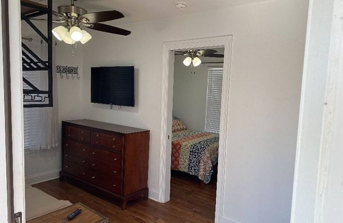 Mandeville Cottage | Charming cottage a block from the Lakefront. Walk to restaurants and shopping.