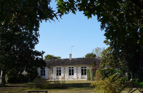 Cestas House | Charming cottage at Domaine de Monsalut