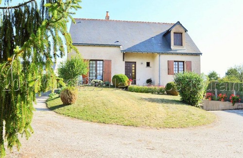 Azay-le-Rideau Cottage | Charming Cottage with Garden, Near Château d'Azay-le-Rideau, WiFi, Fireplace, Baby-Friendly