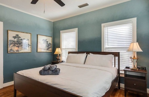 Lower Greenville House | Charming Cottage Getaway in the Heart of Dallas