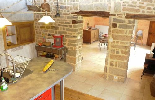 Fayl-Billot Cottage | Charming Cottage in Tranquil Village with Lush Gardens