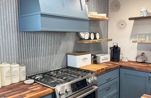 Billings Cottage | Charming cottage in lovely Billings with AC, WiFi