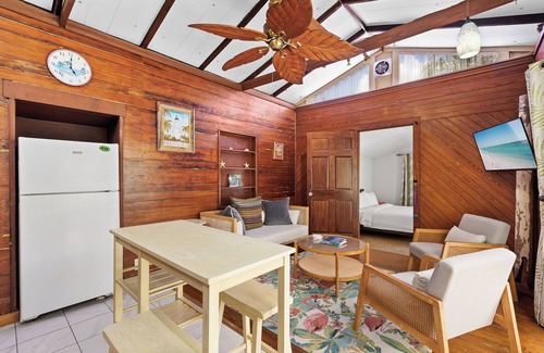 Uptown - Upper Duval Cottage | Charming Cottage in Old Town