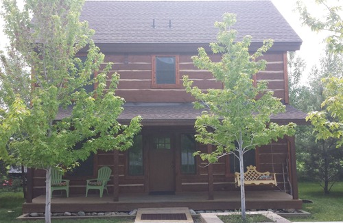 Hailey House | Charming Cottage Magical Experiences outside your door Spring Summer Fall Winter