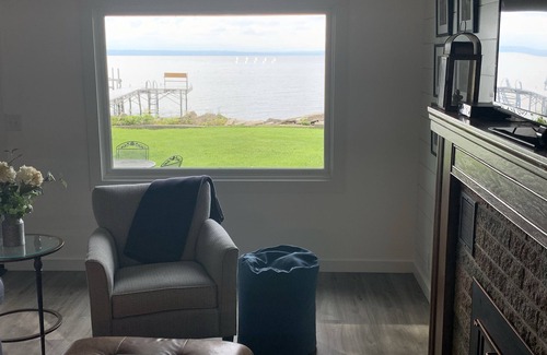 Neenah Cottage | Charming cottage on Lake Winnebago