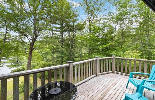 Lunenburg County Cottage | Charming Cottage on the Lake - Family and Pet Friendly