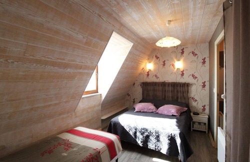 Ladinhac Cottage | Charming Cottage with Terrace, Near Hiking Routes & Scenic Villages