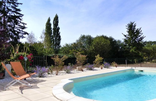 Target Cottage | Charming cottage with pool and private garden in Auvergne