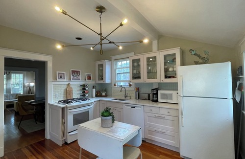 Annapolis House | Charming cottage with parking. Easy walk to downtown.