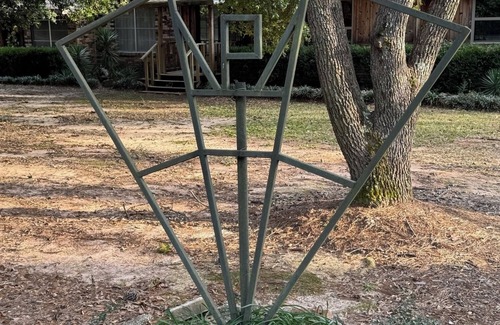 Flora House | Charming country house in Kisatchie National Forest. Hunters welcome