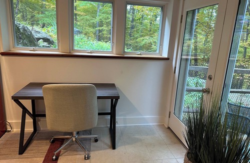 Kent Apartment | Charming Countryside Apartment in Kent: Perfectly Situated Near Schools