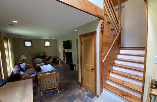 New Buffalo House | Charming & cozy in-town retreat in the heart of New Buffalo