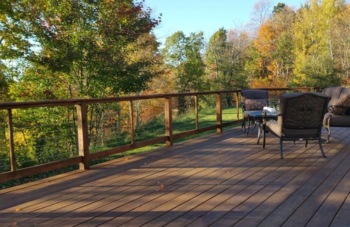 Elka Park House | Charming Creekside 3 BR Home with Scenic Views - 8 min to Hunter 5 min to town