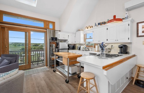 East Sandwich Cottage | Charming Dog Friendly East Sandwich Beach Cottage