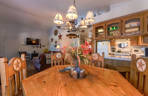 Pagosa Springs House | Charming Dog-Friendly Cabin | In the Forest, Near Skiing & Hot Springs