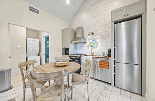 Rosedale House | Charming Downtown Casita