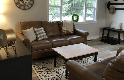 Cody House | Charming DOWNTOWN CODY: Alger Avenue New Renovation
