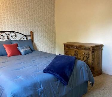 Dillon House | Charming Downtown Cottage with Porch & Backyard Retreat near Beaverhead River in Dillon, Montana