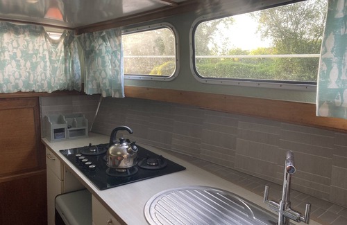 Five Oak Green Boat Rental | Charming Dutch Steel Cruiser Boat on the River Medway in the Garden of England