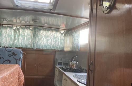 Five Oak Green Boat Rental | Charming Dutch Steel Cruiser Boat on the River Medway in the Garden of England