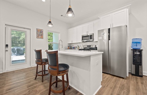 Church Street House | Charming Escape: Hot Tub & Fire Pit Winter Haven!