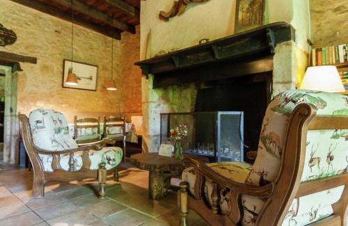 Les Eyzies House | Charming Estate Dordogne with Pool