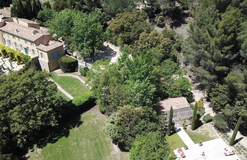Gardanne House | Charming family bastide from the 12th century between Aix and Marseille