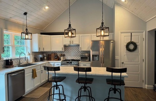 Saugerties House | Charming family friendly house in Saugerties. Central to local attractions.