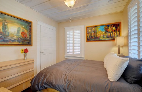 Hillcrest Cottage | Charming Family-Friendly Cottage Near Balboa Park, Walk to Downtown - Dogs OK