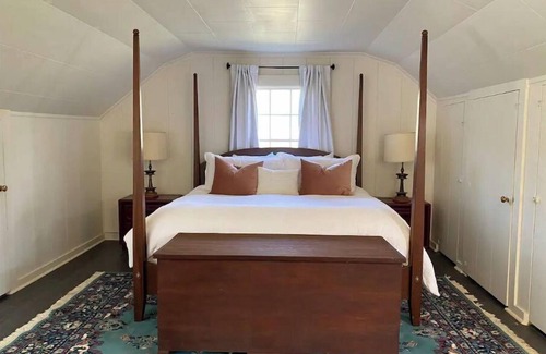 Salinas Other | Charming Farmhouse in Carmel Valley