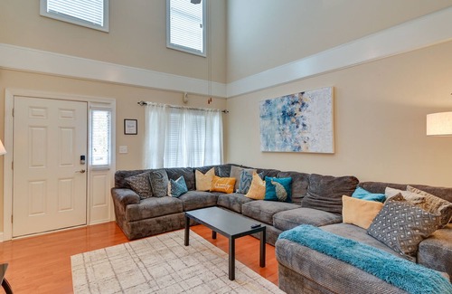 Fayetteville House | Charming Fayetteville Townhome, 9 Mi to Downtown!