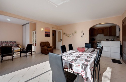 Drap Apartment | Charming Flat with Pool