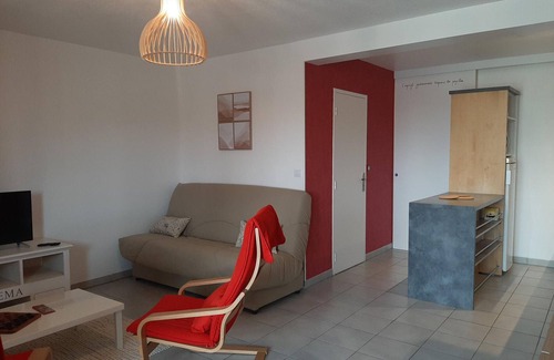 Vieux-Boucau-les-Bains Apartment | Charming Central Apartment with Private Parking in Vieux Boucau, Near Beach and Shops