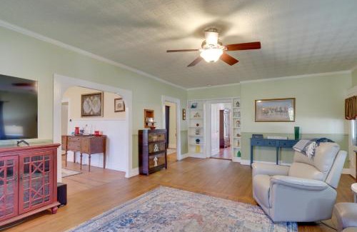 Georgetown House | Charming Georgetown Home - Walk to Downtown!