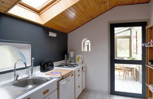 Fouesnant Cottage | Charming Gite at the end of the beach and the white sea