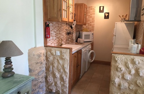 Tremolat Cottage | Charming gite in delighful village location