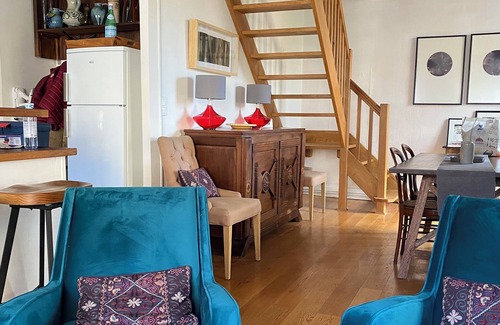 Change House | Charming gite with private garden in Hautes cotes de Beaune, near Voie Verte.