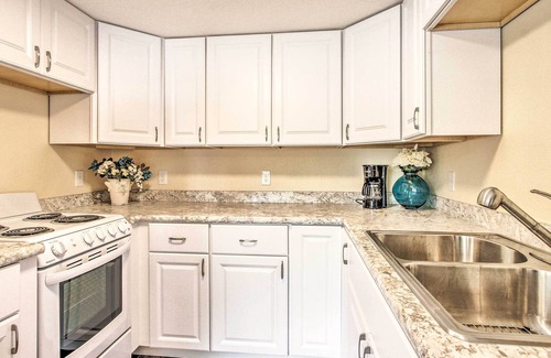 Great Falls Cottage | Charming Great Falls Cottage~2 Mi to Downtown