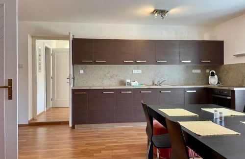 Satov Apartment | Charming guest house in Satov I