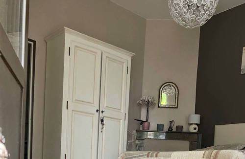 Jonquieres Bed & Breakfast | Charming guest room in renovated farmhouse, p. breakfast included, swimming pool 14m, terrace