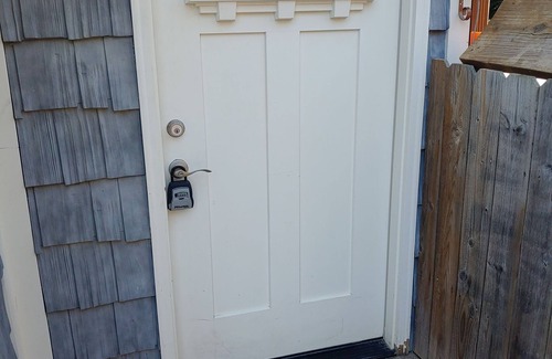 Belknap House | Charming Highlands Carriage House 2 beds/2bath nNO POOL