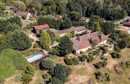 Lembras House | Charming historic barn with pool
