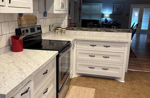 Lake Charles House | Charming home with Oak Tree lined streets in the heart of Lake Charles.