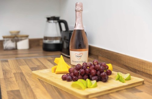 Redcar House | Charming House 3 minute's walk to the beach Free Parking Smart TV Wifi