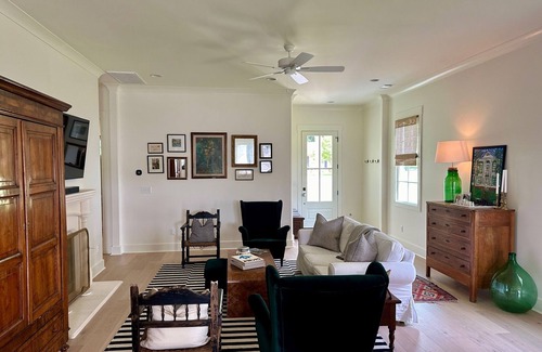 Oxford House | Charming House at The Lamar, 4 bed, 3 bath! NEW RENOVATION!