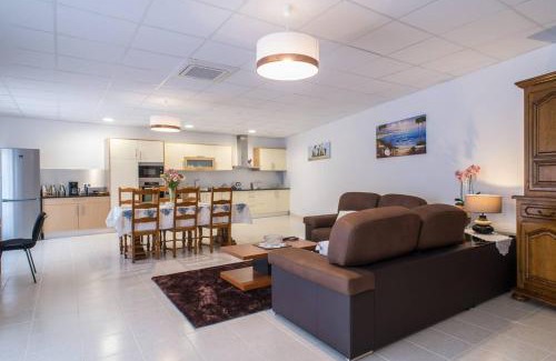 Leiria House | Charming house in Boa Vista with private pool