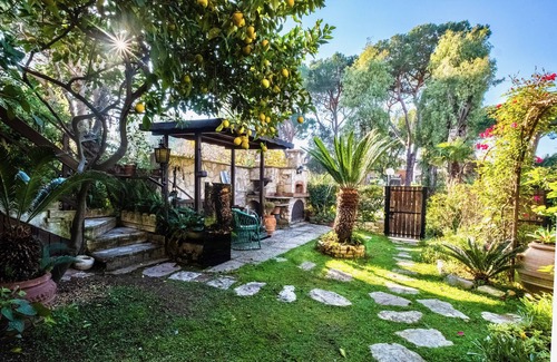 Zona XXXIV Casal Palocco House | CHARMING HOUSE IN CASAL PALOCCO, ROME 220SQM - TERRACE AND GARDEN