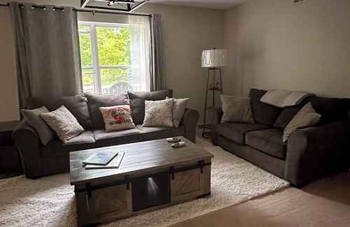 Northport House | Charming house in Northport close to beaches, Wineries, town, trails