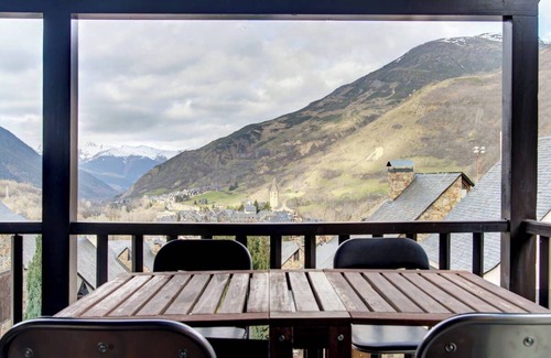 Pujo House | Charming house in Salardú with breathtaking views by Eth Flòc