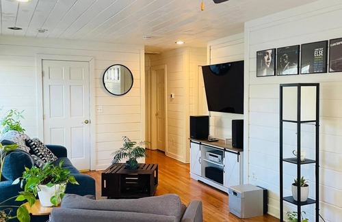 Southwest Raleigh House | Charming house w/spacious backyard, 7 minutes to downtown Raleigh
